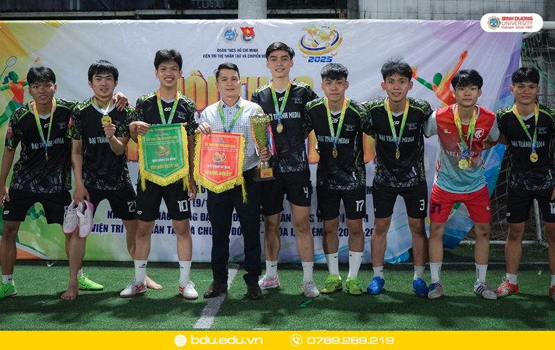 Hoi thao Sinh vien 2025 (4)